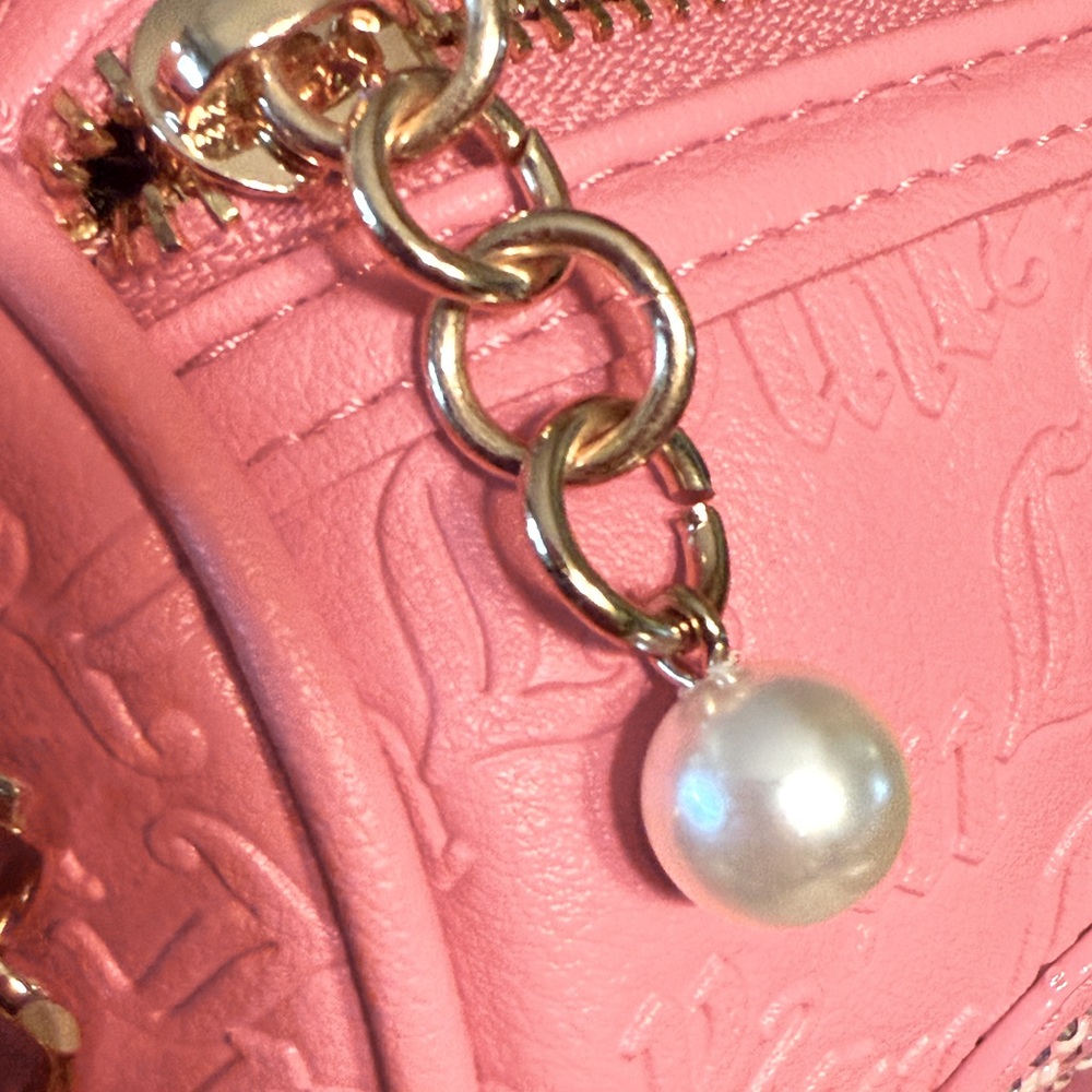 Juicy Couture NWT Pink Embossed Shoulder Bag & Juicy Crown Heart Earrings (P189) - Picture 5 of 12